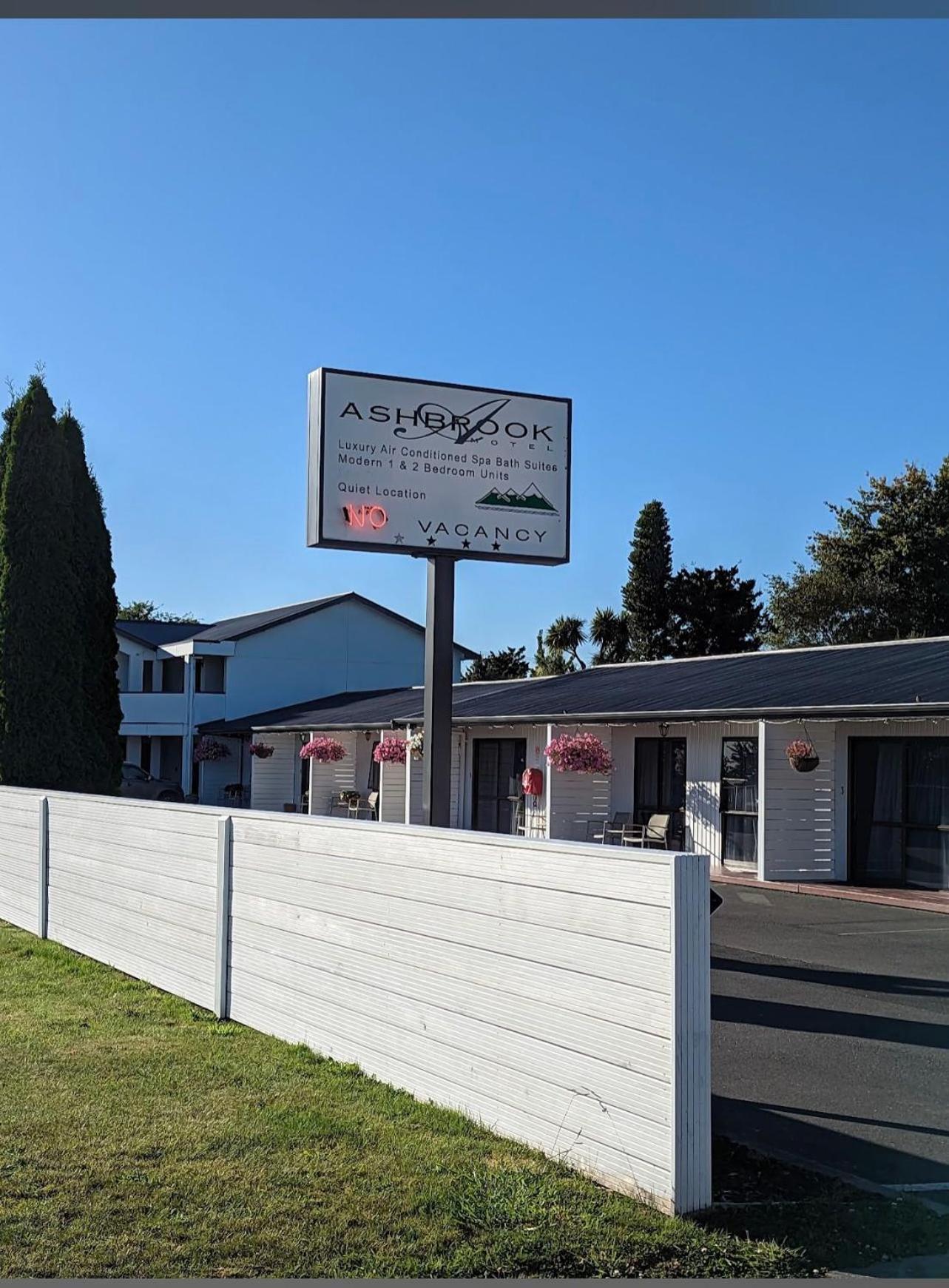 Ashbrook Motel Lac Taupo Extérieur photo